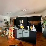 3 Bedroom Modern Alpine Escape *