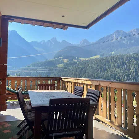 Appartamento 3 Bedroom Modern Alpine Escape *