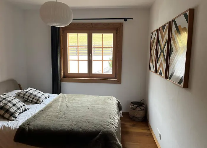 3 Bedroom Modern Alpine Escape * Chateau-d'Oex