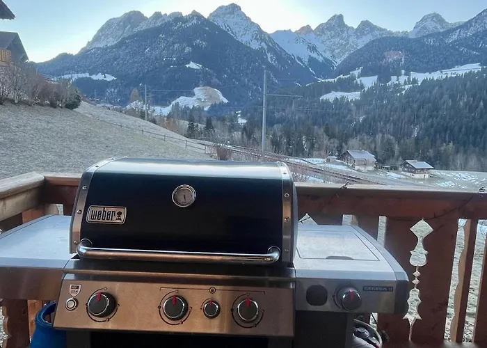 3 Bedroom Modern Alpine Escape Apartament