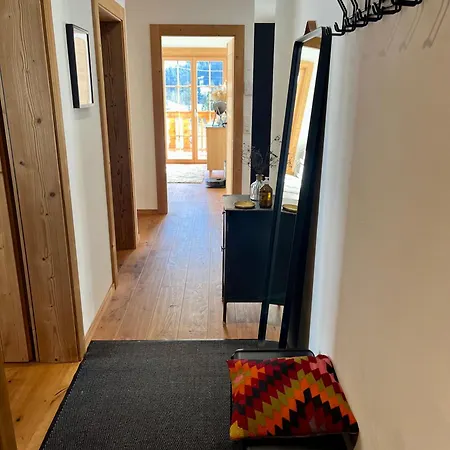 Apartment 3 Bedroom Modern Alpine Escape