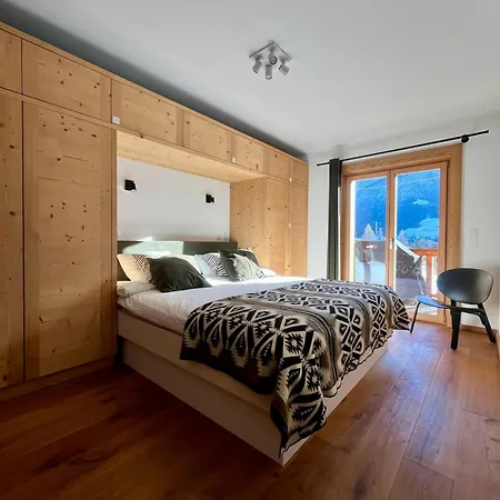 3 Bedroom Modern Alpine Escape Apartment Chateau-d'Oex