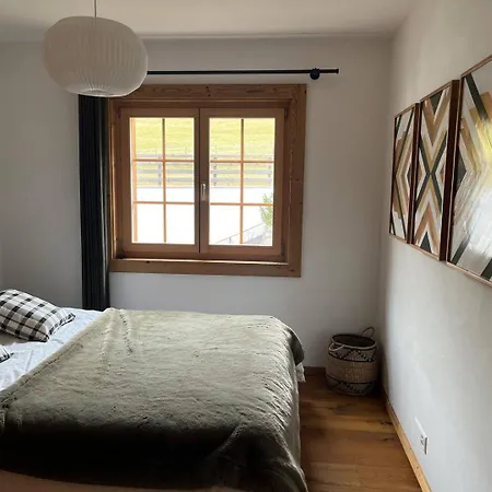 3 Bedroom Modern Alpine Escape * Chateau-d'Oex