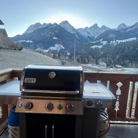 3 Bedroom Modern Alpine Escape Apartment